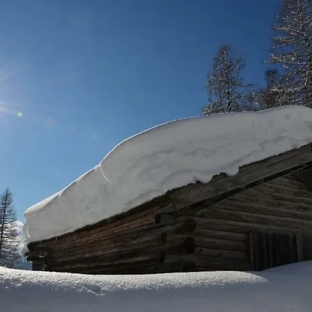 Xanderhof ליוטאש